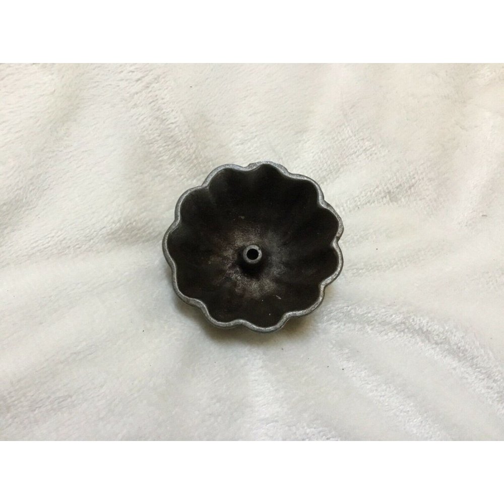 Cast Iron Rosette Cookie Cutter Mold Bundt Cake 2.